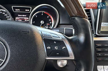 Внедорожник / Кроссовер Mercedes-Benz M-Class 2011 в 