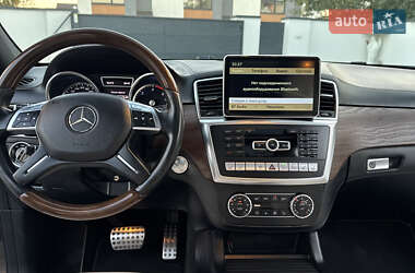 Внедорожник / Кроссовер Mercedes-Benz M-Class 2011 в 
