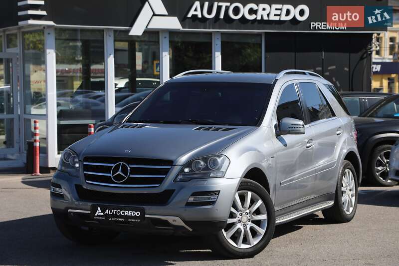 Mercedes-Benz M-Class 2011