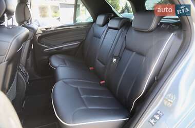 Внедорожник / Кроссовер Mercedes-Benz M-Class 2011 в 