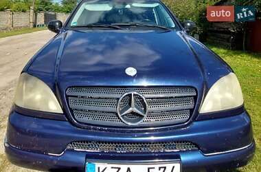 Внедорожник / Кроссовер Mercedes-Benz M-Class 2001 в 