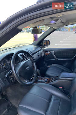 Внедорожник / Кроссовер Mercedes-Benz M-Class 2000 в 