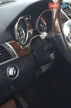 Внедорожник / Кроссовер Mercedes-Benz M-Class 2012 в 