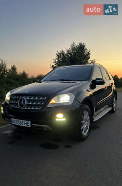 Внедорожник / Кроссовер Mercedes-Benz M-Class 2009 в 