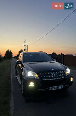 Внедорожник / Кроссовер Mercedes-Benz M-Class 2009 в 