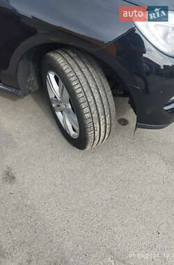 Внедорожник / Кроссовер Mercedes-Benz M-Class 2013 в 