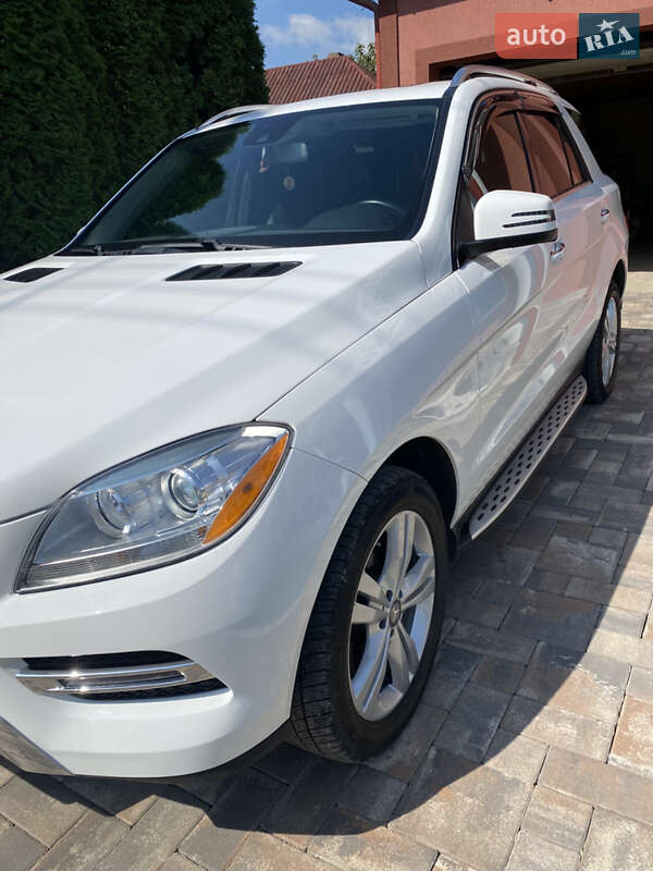 Внедорожник / Кроссовер Mercedes-Benz M-Class 2015 в Заставной фото 2 Внедорожник / Кроссовер Mercedes-Benz M-Class 2015 в Заставной