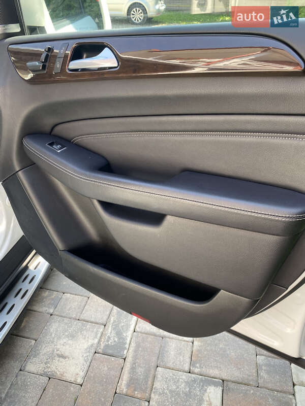 Внедорожник / Кроссовер Mercedes-Benz M-Class 2015 в Заставной фото 10 Внедорожник / Кроссовер Mercedes-Benz M-Class 2015 в Заставной