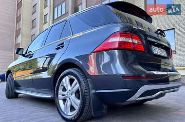 Внедорожник / Кроссовер Mercedes-Benz M-Class 2013 в 