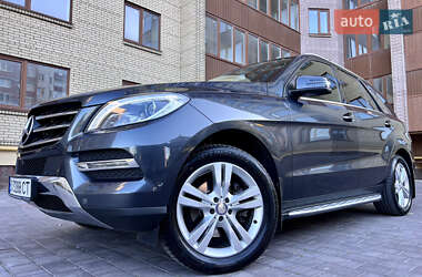 Внедорожник / Кроссовер Mercedes-Benz M-Class 2013 в 