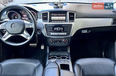Внедорожник / Кроссовер Mercedes-Benz M-Class 2013 в 