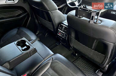 Внедорожник / Кроссовер Mercedes-Benz M-Class 2013 в 