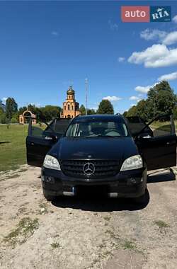 Внедорожник / Кроссовер Mercedes-Benz M-Class 2006 в 