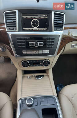 Внедорожник / Кроссовер Mercedes-Benz M-Class 2013 в 