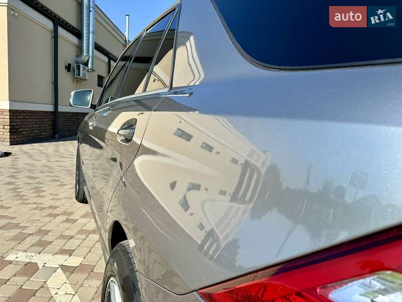 Внедорожник / Кроссовер Mercedes-Benz M-Class 2012 в Черновцах