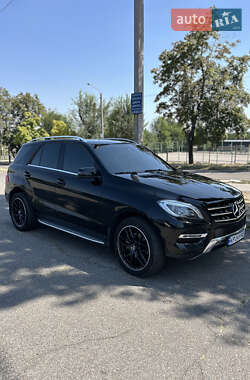Внедорожник / Кроссовер Mercedes-Benz M-Class 2014 в 