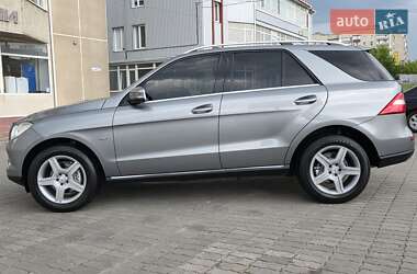 Внедорожник / Кроссовер Mercedes-Benz M-Class 2012 в 