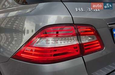Внедорожник / Кроссовер Mercedes-Benz M-Class 2012 в 
