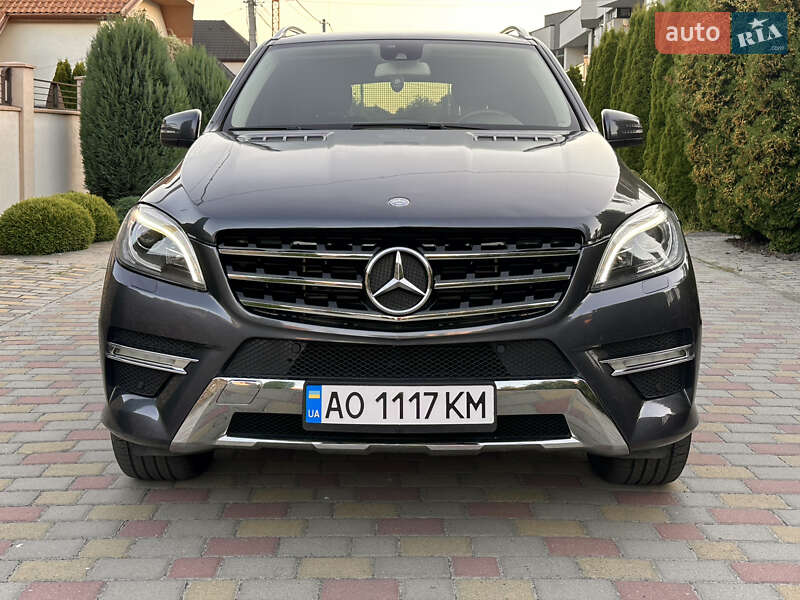 Внедорожник / Кроссовер Mercedes-Benz M-Class 2015 в Ужгороде