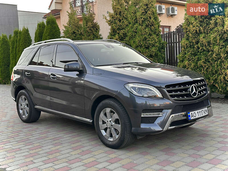 Внедорожник / Кроссовер Mercedes-Benz M-Class 2015 в Ужгороде