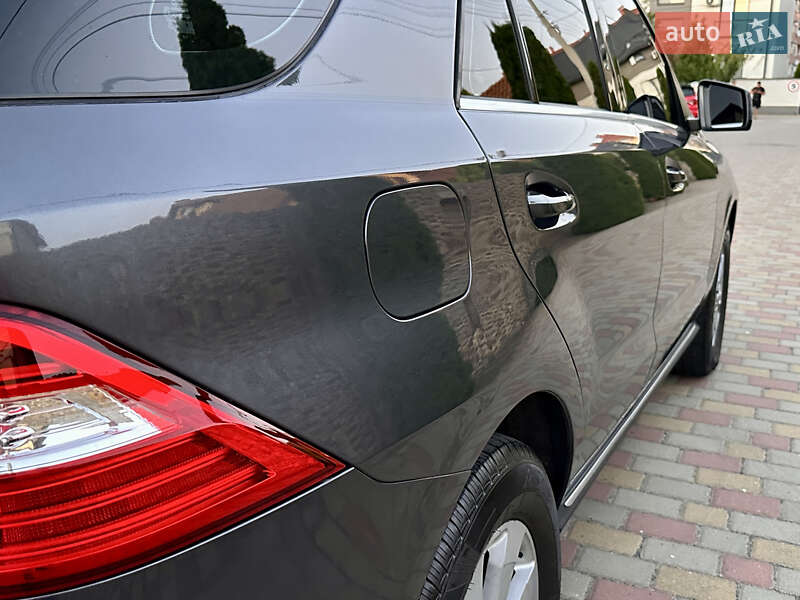 Внедорожник / Кроссовер Mercedes-Benz M-Class 2015 в Ужгороде