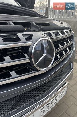 Внедорожник / Кроссовер Mercedes-Benz M-Class 2013 в 