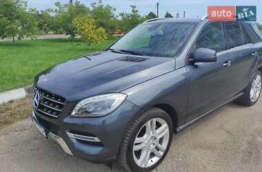 Внедорожник / Кроссовер Mercedes-Benz M-Class 2013 в 