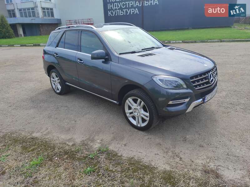 Позашляховик / Кросовер Mercedes-Benz M-Class 2013 в Калуші