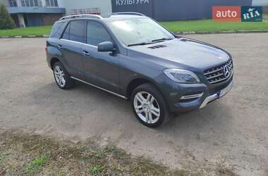 Внедорожник / Кроссовер Mercedes-Benz M-Class 2013 в 