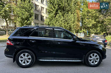 Внедорожник / Кроссовер Mercedes-Benz M-Class 2012 в 