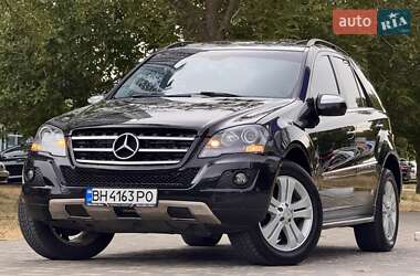 Внедорожник / Кроссовер Mercedes-Benz M-Class 2010 в Одессе