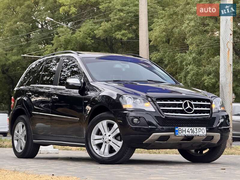 Позашляховик / Кросовер Mercedes-Benz M-Class 2010 в Одесі