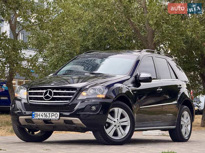 Позашляховик / Кросовер Mercedes-Benz M-Class 2010 в Одесі