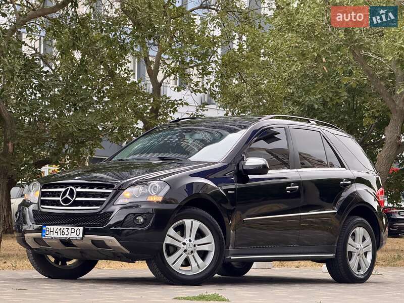 Позашляховик / Кросовер Mercedes-Benz M-Class 2010 в Одесі