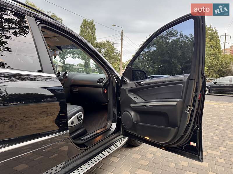 Позашляховик / Кросовер Mercedes-Benz M-Class 2010 в Одесі