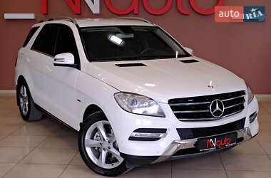 Внедорожник / Кроссовер Mercedes-Benz M-Class 2012 в 