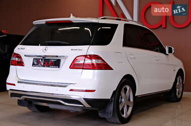 Внедорожник / Кроссовер Mercedes-Benz M-Class 2012 в 