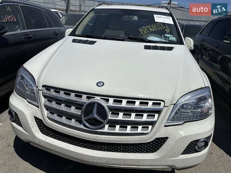 Позашляховик / Кросовер Mercedes-Benz M-Class 2011 в Дрогобичі