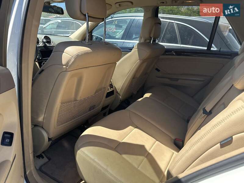 Позашляховик / Кросовер Mercedes-Benz M-Class 2011 в Дрогобичі