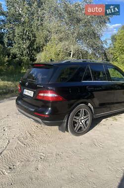 Внедорожник / Кроссовер Mercedes-Benz M-Class 2012 в 