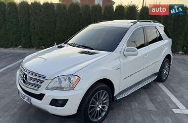 Внедорожник / Кроссовер Mercedes-Benz M-Class 2009 в 