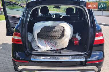 Внедорожник / Кроссовер Mercedes-Benz M-Class 2013 в 