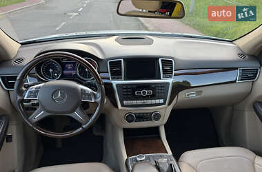 Внедорожник / Кроссовер Mercedes-Benz M-Class 2015 в 