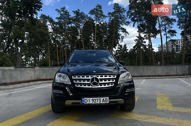 Внедорожник / Кроссовер Mercedes-Benz M-Class 2010 в 