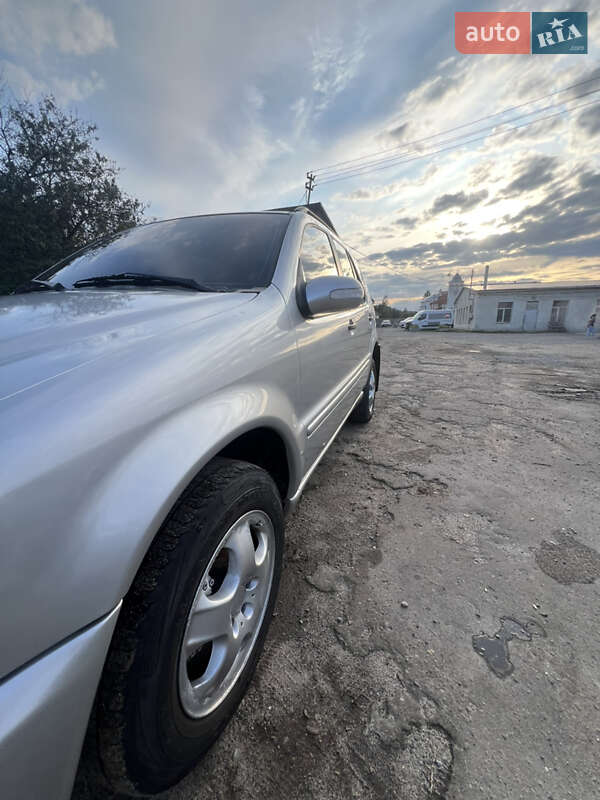 Позашляховик / Кросовер Mercedes-Benz M-Class 2003 в Золочеві