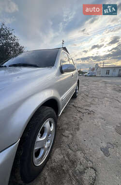 Внедорожник / Кроссовер Mercedes-Benz M-Class 2003 в 