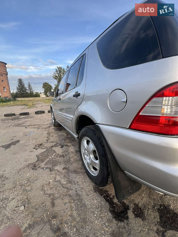 Позашляховик / Кросовер Mercedes-Benz M-Class 2003 в Золочеві