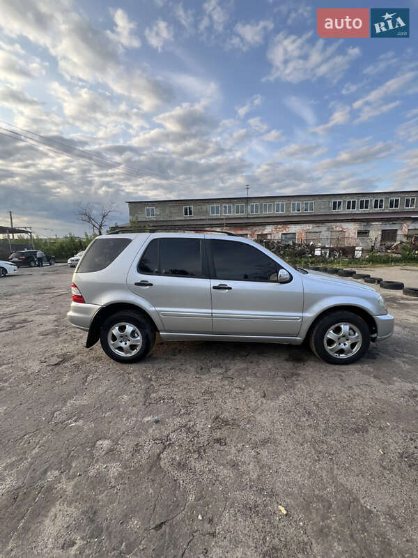 Позашляховик / Кросовер Mercedes-Benz M-Class 2003 в Золочеві