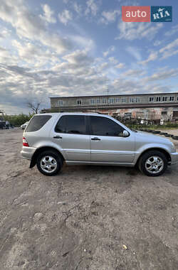 Внедорожник / Кроссовер Mercedes-Benz M-Class 2003 в 