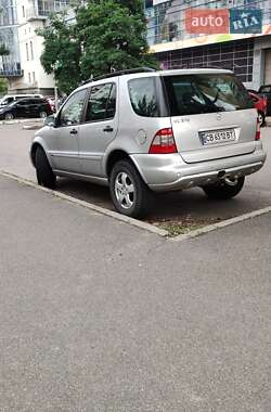 Внедорожник / Кроссовер Mercedes-Benz M-Class 2003 в Киеве